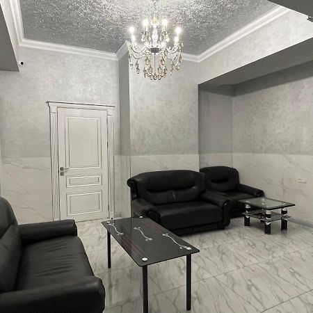 Midcity Hostel Yerevan Ngoại thất bức ảnh