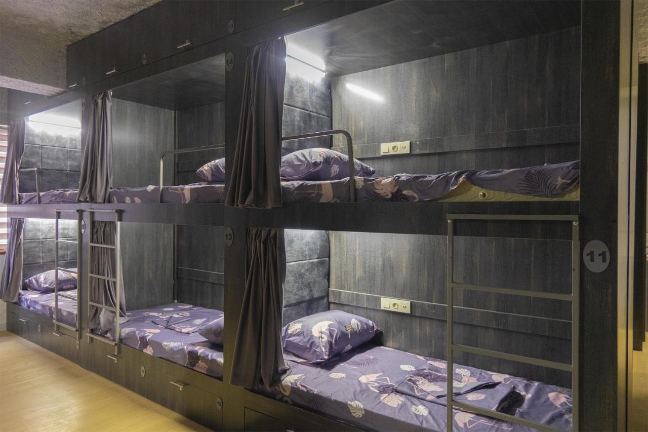 Midcity Hostel Yerevan Ngoại thất bức ảnh