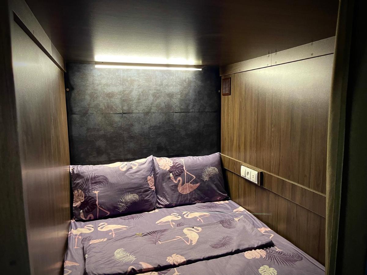 Midcity Hostel Yerevan Ngoại thất bức ảnh